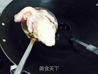 香酥乳鸽的做法步骤：4