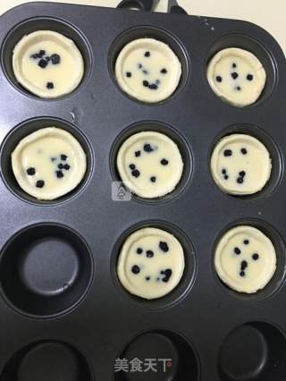 简单易学的蓝莓蛋挞的做法步骤：4