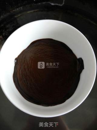 巧克力莲蓉杯的做法步骤：1