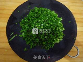 猪肉三鲜锅贴的做法步骤：6