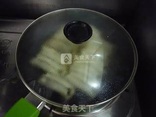 猪肉三鲜锅贴的做法步骤：15