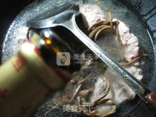 茶树菇圆白菜炖大排的做法步骤：5