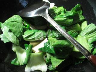 青菜圆素鸡煮螃蟹的做法步骤：4