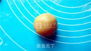 广式月饼的做法步骤：10