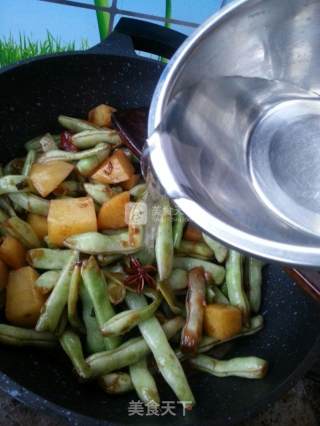 土豆豆角烀饼家常菜的做法步骤：8