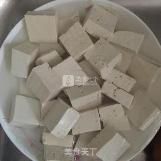 鸡翅炖豆腐的做法步骤：2