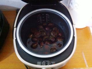 栗蓉皮豆沙月饼的做法步骤：2