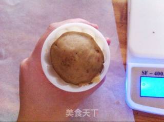 栗蓉皮豆沙月饼的做法步骤：14