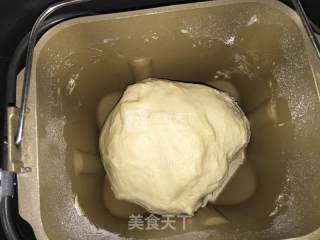 炼乳手撕包的做法步骤：1