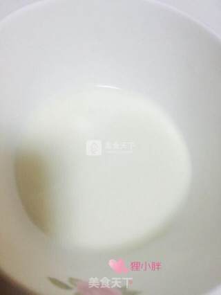 糖醋里脊的做法步骤：1