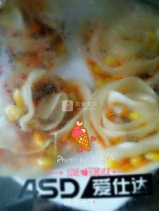 宝宝大爱玫瑰饺子     让满满的爱唤醒你的食欲～的做法步骤：18