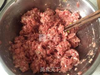 牛肉丸子萝卜汤的做法步骤：2