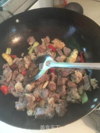 萝卜炖牛肉的做法步骤：5