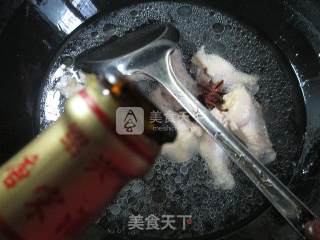 黑木耳千张结烧鸡翅根的做法步骤：4