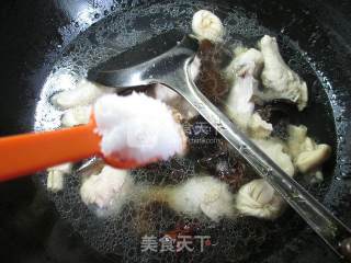 黑木耳千张结烧鸡翅根的做法步骤：9