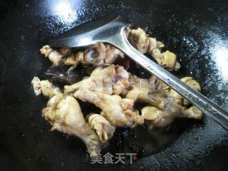 黑木耳千张结烧鸡翅根的做法步骤：11