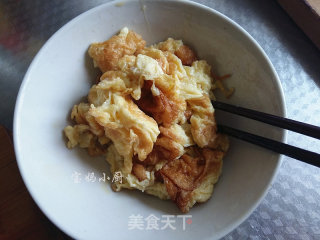 秋葵尖椒炒蛋的做法步骤：5