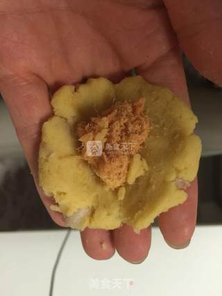 红薯肉松球的做法步骤：5