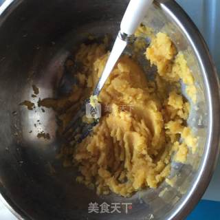 芝麻红薯棒的做法步骤：1