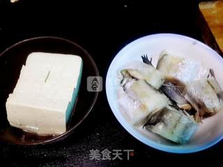 鳕鱼豆腐汤的做法步骤：2