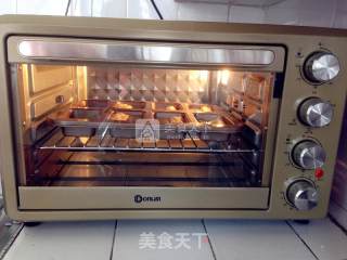 黑芝麻双拼蛋糕的做法步骤：12