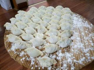 油麦菜鸡蛋水饺的做法步骤：7