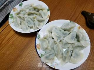 油麦菜鸡蛋水饺的做法步骤：9