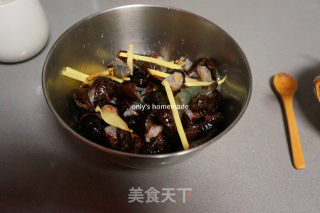 干煸群英会（小龙虾、河虾、六月黄）的做法步骤：4