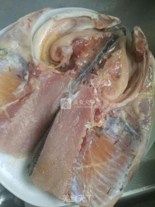 剁椒鱼头的做法步骤：2