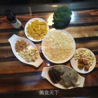 八宝葫芦鸭的做法步骤：1