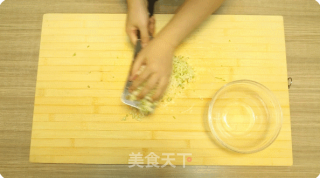 炸丸子有秘诀 这样做健康营养又美味的做法步骤：2