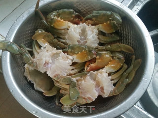 青蟹炒年糕的做法步骤：2