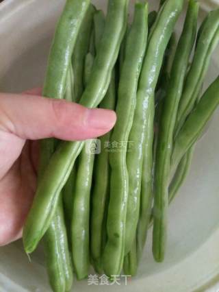 四季豆炒肉丝的做法步骤：1
