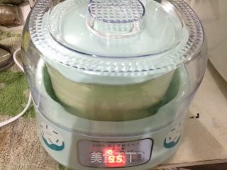 奶粉制作酸奶的做法步骤：4