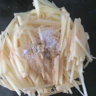 土豆丝饼的做法步骤：3
