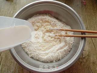 淡奶油酥粒排包的做法步骤：1
