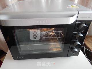 淡奶油酥粒排包的做法步骤：6