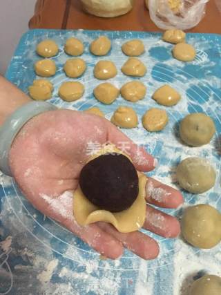 广式月饼之红豆蛋黄馅的做法步骤：12