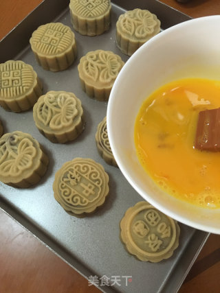 广式月饼之红豆蛋黄馅的做法步骤：24