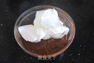 玫瑰巧克力蛋糕卷的做法步骤：8