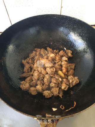 牛肉炖萝卜的做法步骤：5