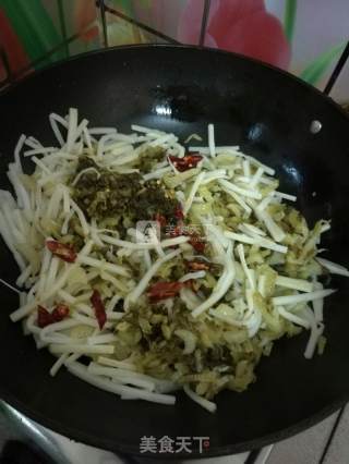 笋丝炒酸菜的做法步骤：6