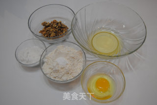 核桃酥的做法步骤：1