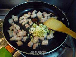 五花肉烧茄丁的做法步骤：6