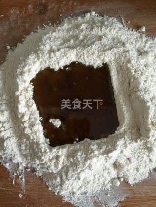 东北发面大饼干的做法步骤：2