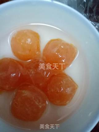 莲蓉蛋黄月饼的做法步骤：4