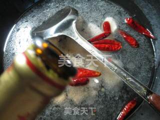 黑木耳香干烧五花肉的做法步骤：4