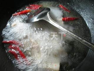黑木耳香干烧五花肉的做法步骤：5