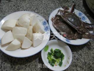 萝卜煮螃蟹的做法步骤：1