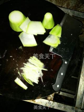 蒲瓜煎蛋的做法步骤：1